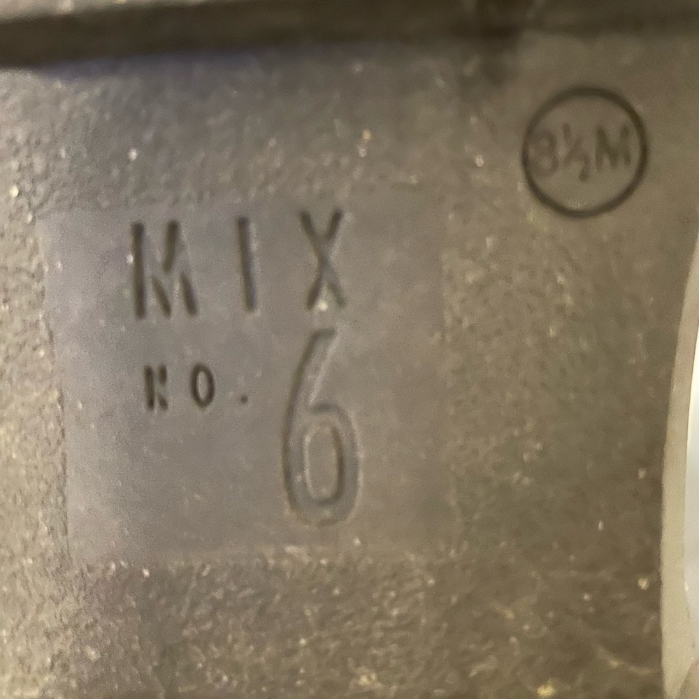 Women patent leather boots